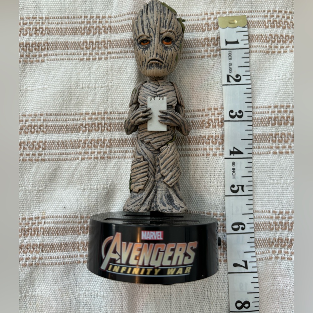 NECA Marvel Groot Body Knocker Avengers Infinity War Collectible Figure